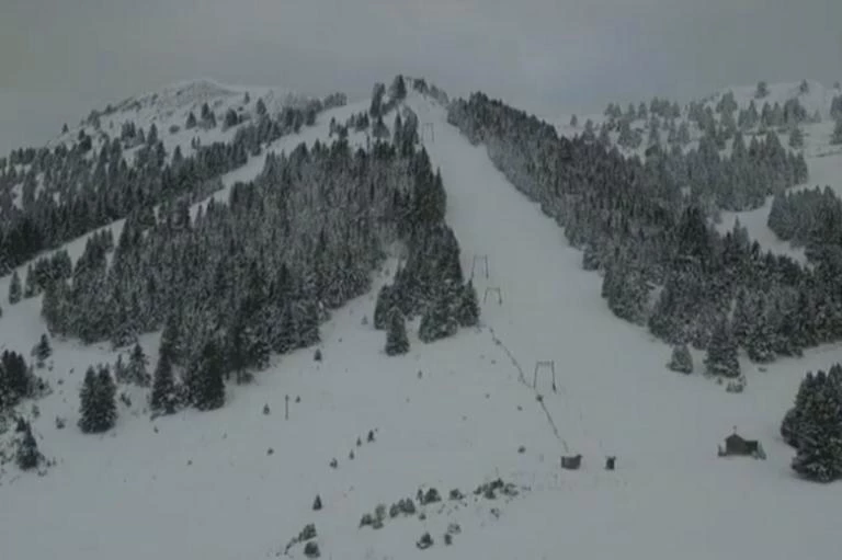 Το χιονισμένο τοπίο της Αρκαδίας από ψηλά – Μαγευτικές εικόνες (βίντεο)